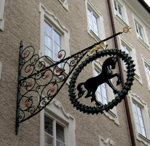 Hotel Schwarzes Roessl Salzburg Luaran gambar