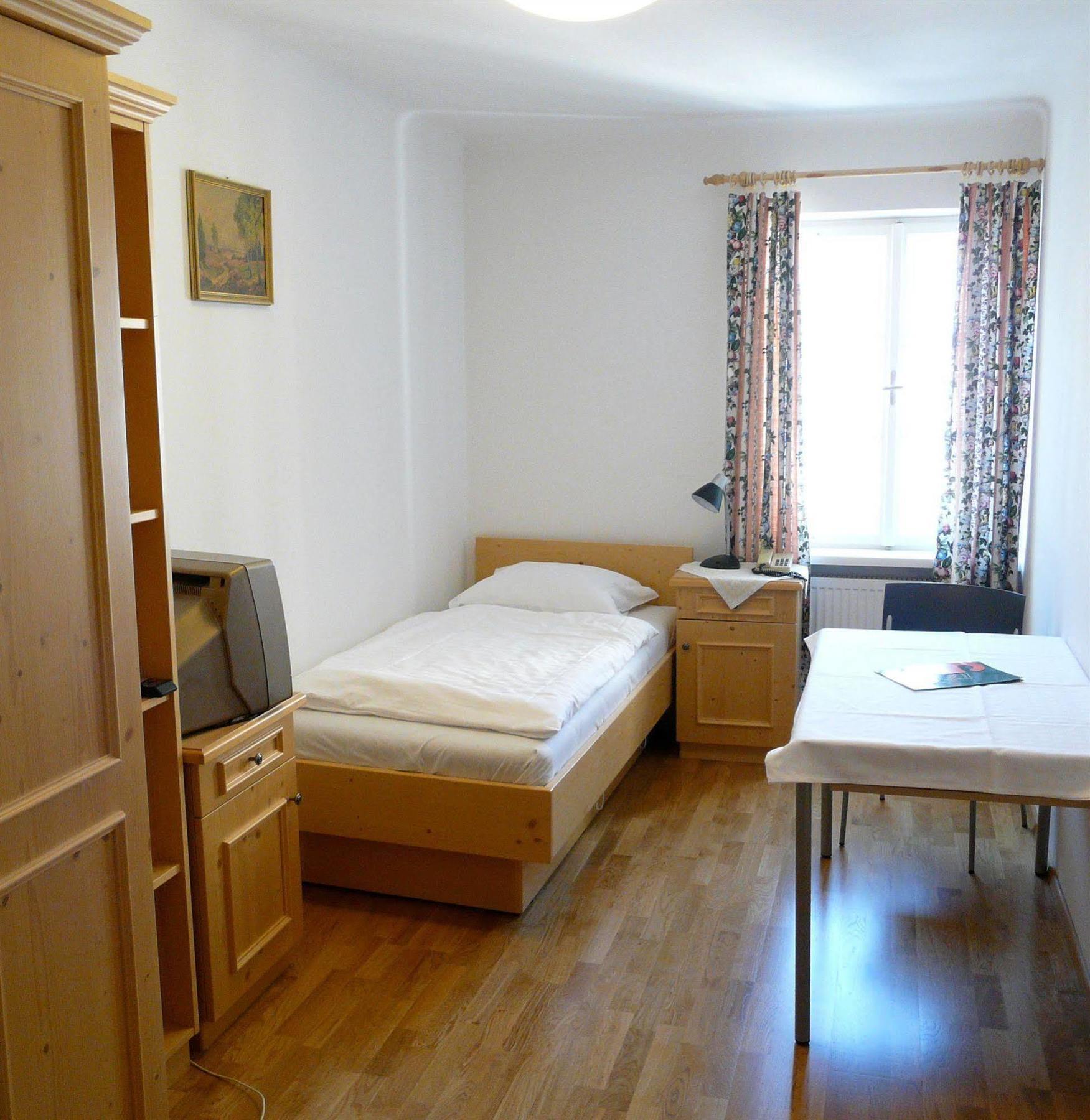 Hotel Schwarzes Roessl Salzburg Luaran gambar